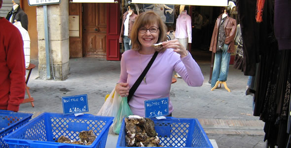 Helen Eating Oyster
