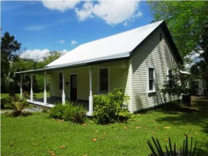91 10th Street, Apalachicola $169,900-house on three city lots